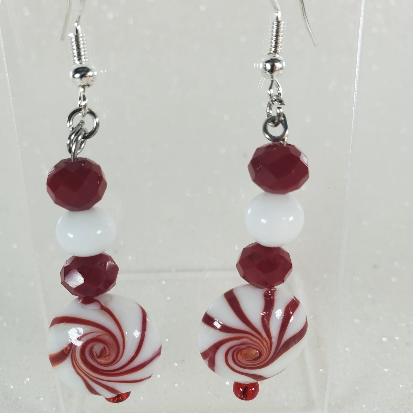Holiday Earrings: Peppermint