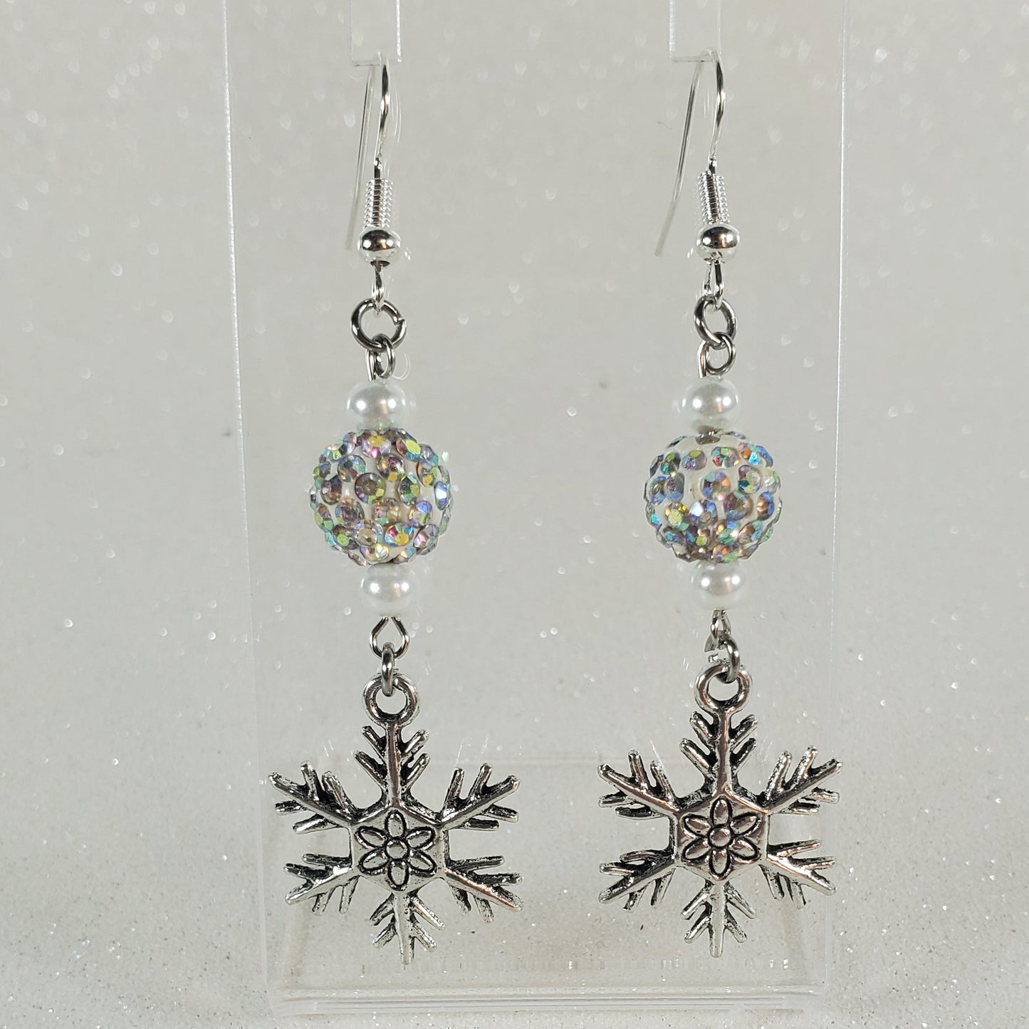 Holiday Earrings: Snowflake