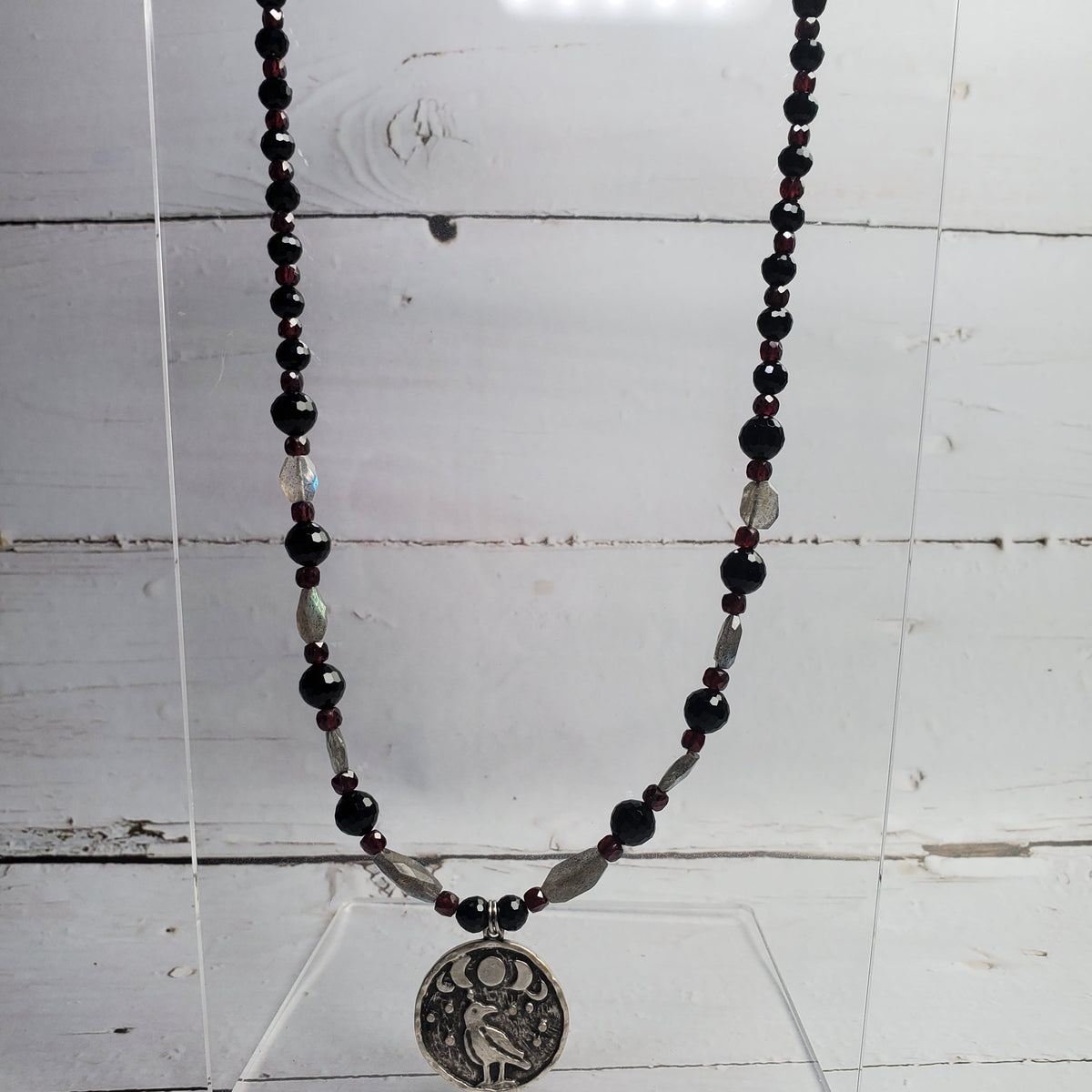 Raven & Moon Gothic Gemstone Necklace – Garnet, Labradorite & Black Onyx