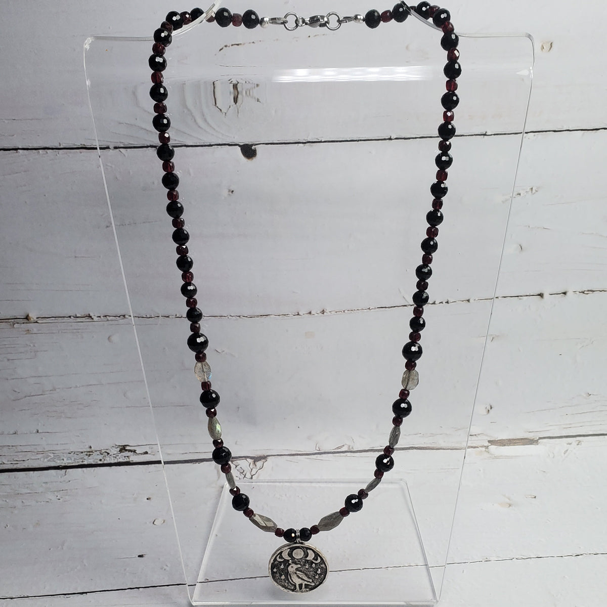 Raven & Moon Gothic Gemstone Necklace – Garnet, Labradorite & Black Onyx